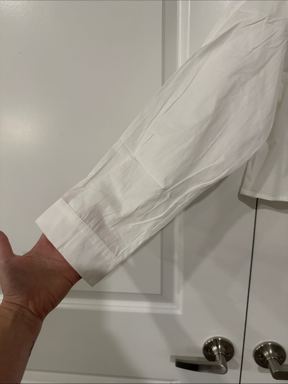 Cropped White Button-Down Shirt - Picture 9 of 16